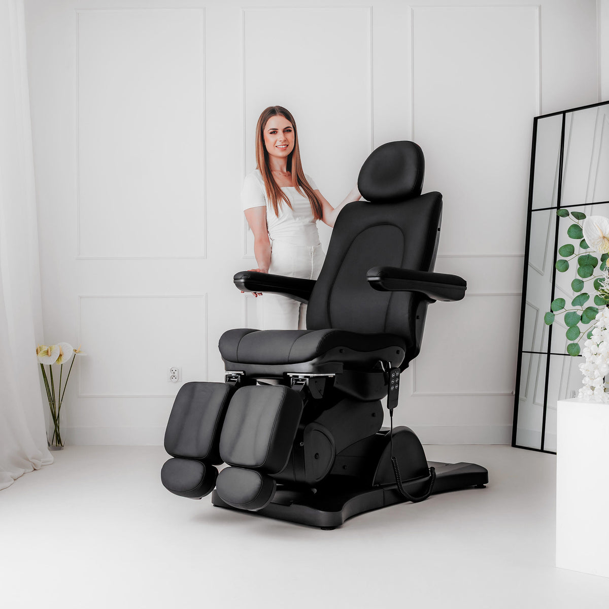 Kosmetikliege Elektrisch Sorina PRO 7 | Kosmetiksessel mit elektrischer Verstellung | 4 Motoren | Wiegefunktion