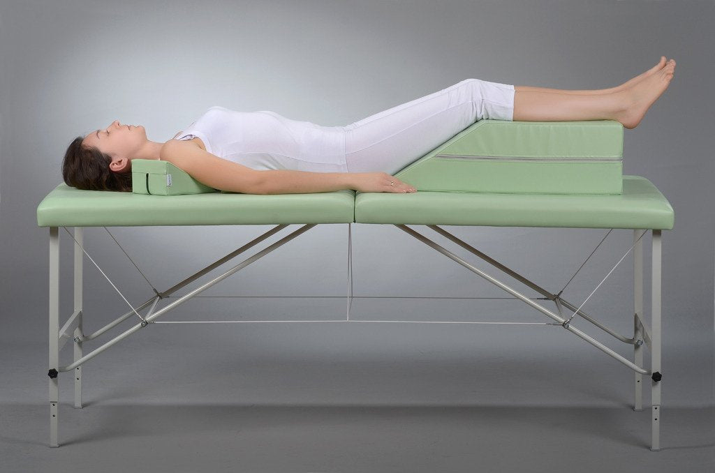 Positioneringswig voor de onderste ledematen tijdens de buikmassage | 70/40x40x20 | Vinyl Flex Bekleding 